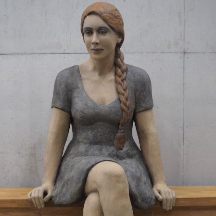 Tatjana - Lebensgroße Figur